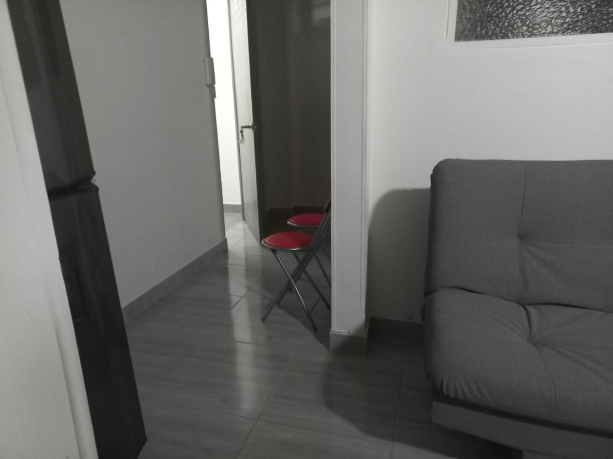 Aparta Estudio Amoblado 4 Medellin, San Joaquin Apartment